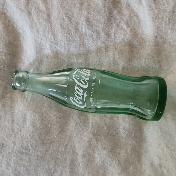Y4281 BOTTLE Coca-Cola empty 1 liter soda set Japanese  Collectors Vintage Japanese Coca-Cola Bottle